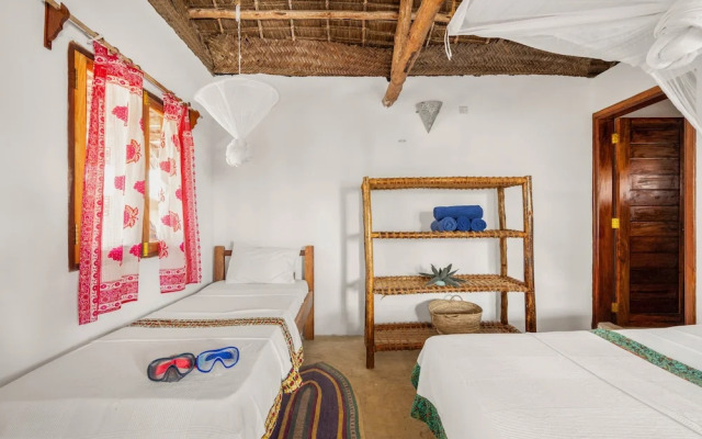 Shanuo Beach Bungalows