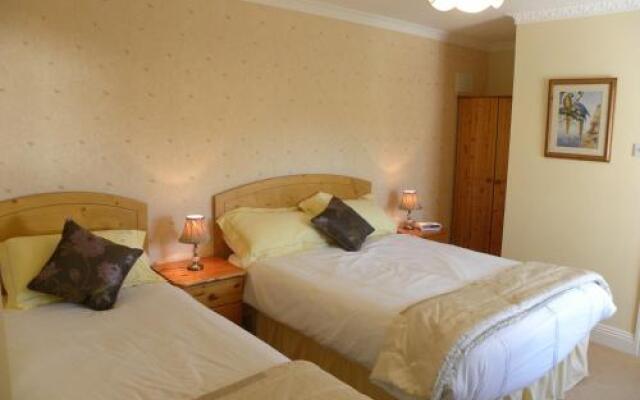 Castle Lodge Bed  Breakfast