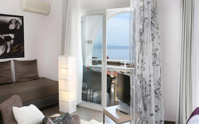Pantokrator Hotel
