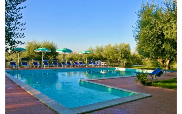 Sunflower apt With Shared Pool Family fun