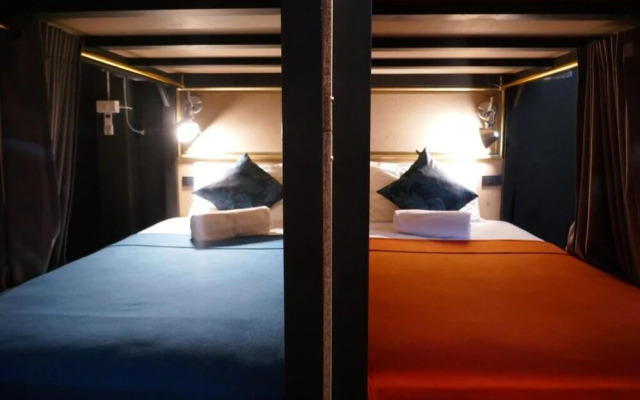 2Street Hostel at Surathani - Adults Only