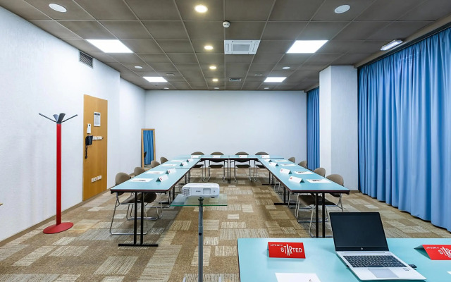 ibis Porto Gaia