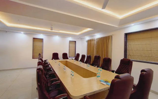 The Hoften Elite 32 Avenue, Sector 15, Gurugram