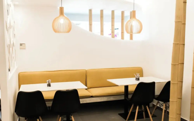 Margarita Hotel & Suites