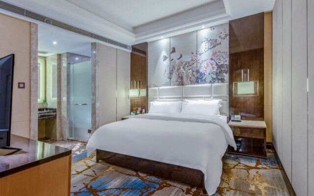 Four Seasons Goldensun Hotel