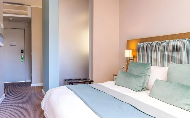 Aha Harbour Bridge  & Suites