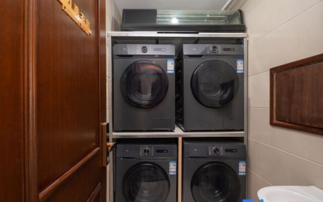 Yisen Hotel (Shanghai Changfeng Park Subway Station Huashida Branch)