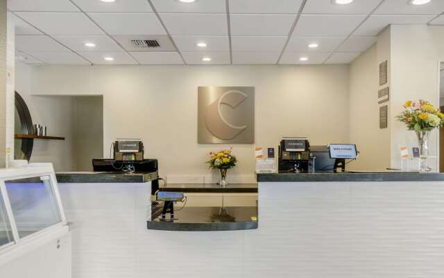 Comfort Inn & Suites Pacific - Auburn