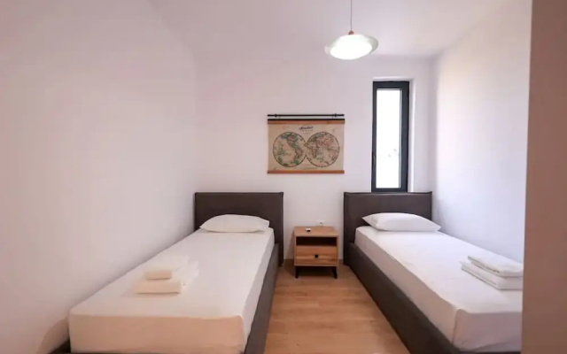 Sanpietro Vacation Villa 008