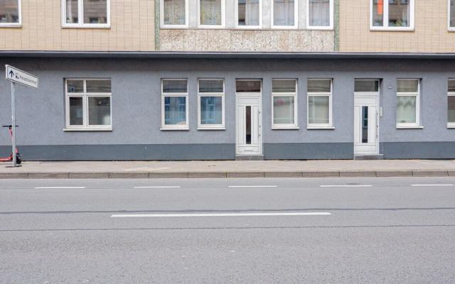 Relax Aachener Boardinghouse Main Train Station