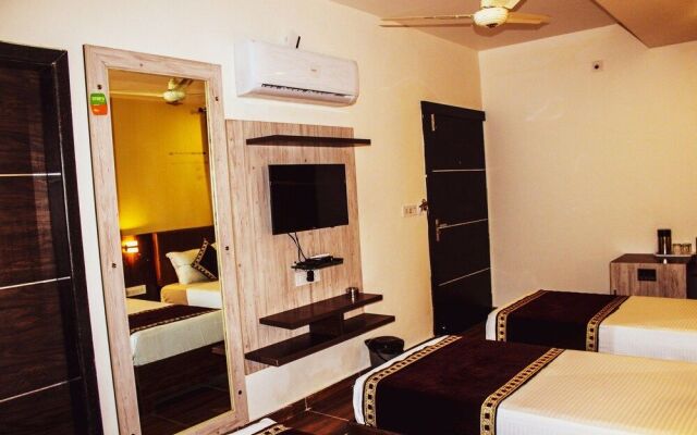 Hotel Charan Kamal