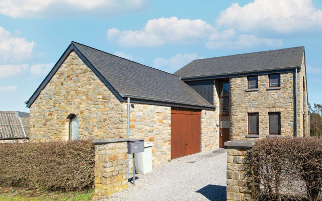 Beautiful Holiday Home in Borlon With Terrace
