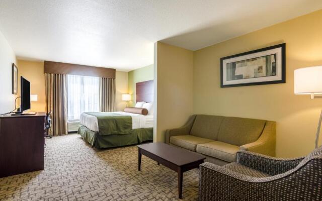 Cobblestone Hotel & Suites - McCook