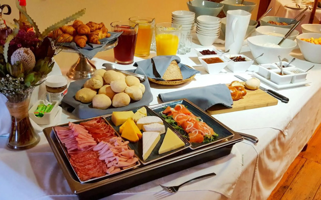 Mimosa Lodge