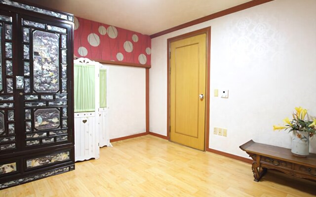 Gyeongju KB Pension