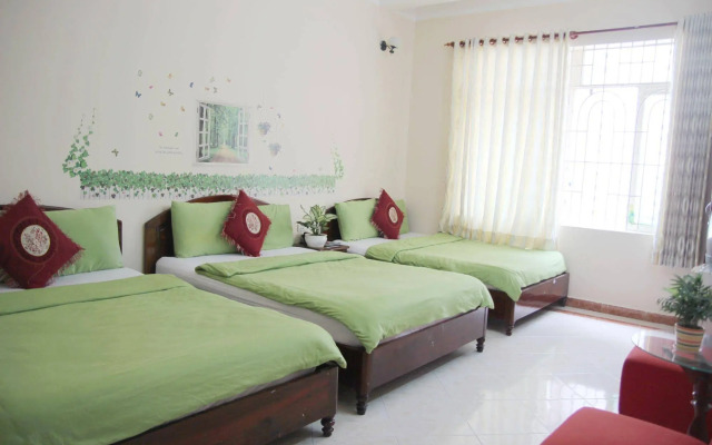 Tulip Xanh Hotel