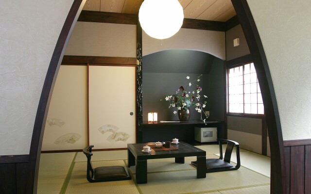 Hida Tsuzuri Oboro