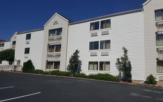 Motel 6 Maryland Heights, MO