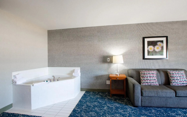 Four Points by Sheraton Saskatoon