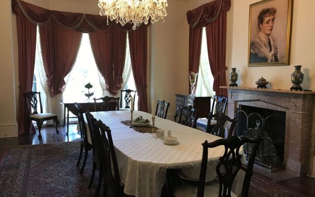 Canemount Plantation Inn