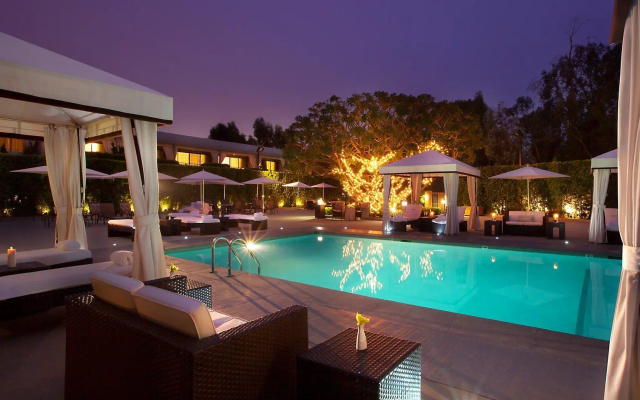 Luxe Sunset Boulevard