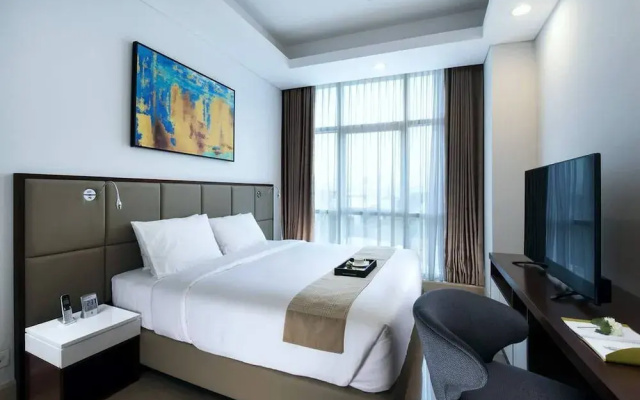 Two-bedroom Executive Serviced Apartment Oakwood Suites La Maison