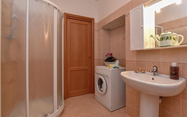 Nice Apartment in Localita´bracco With 3 Bedrooms and Wifi