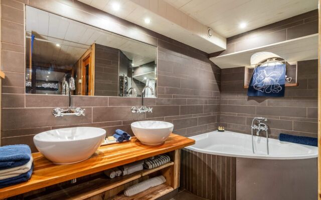 Luxury Canary Wharf House Boat
