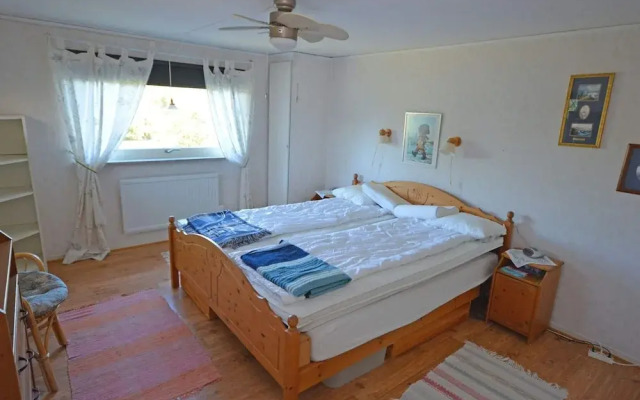 6 Person Holiday Home in Skummeslovsstrand
