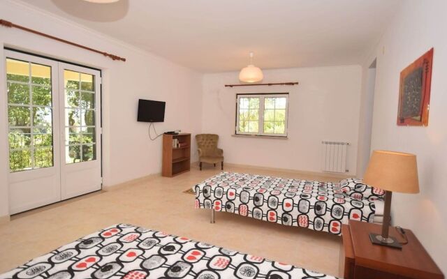 Cozy Villa near Óbidos with Private Swimming Pool