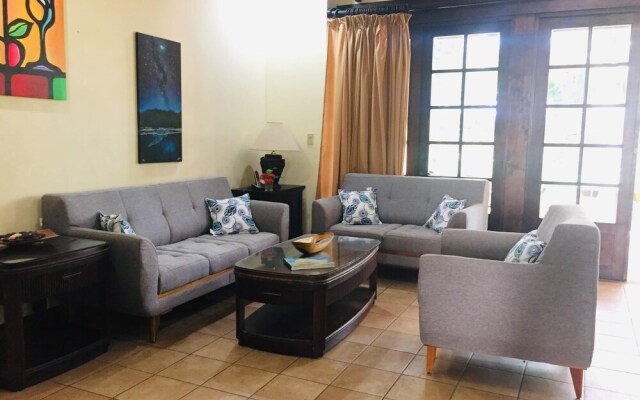 Villa Colibri At Beachfront Gated Community