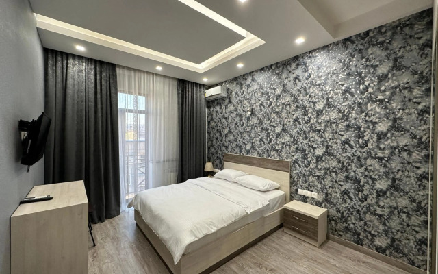 Kajaznuni Street, 3 bedrooms Luxury & Unique apartment QA444
