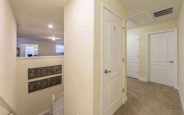 H2u - Evangeline - Cg1427 8 Bedroom Home by Redawning