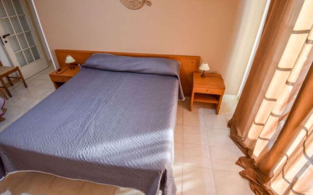 Green Marine, Palme, Ismare 24951