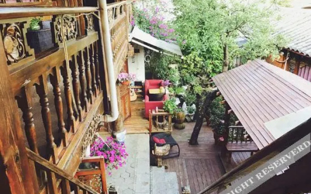 Lijiang Qingyi Inn