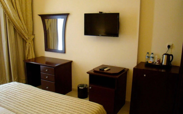 Queen Inn Hotel Apartments
