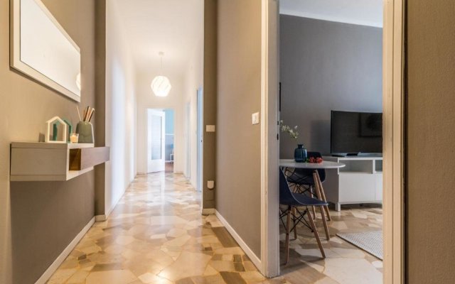 ALTIDO Modern 1-bed flat wIth balcony in Portello