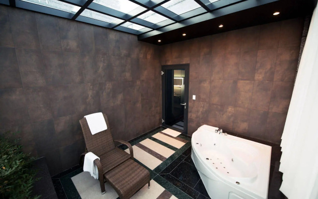 Travelodge Myeongdong City Hall
