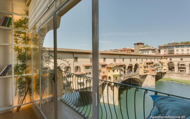 Apartment Ponte Vecchio Balcony