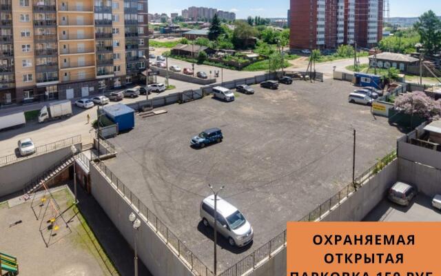 Гости на улице Триллиссера