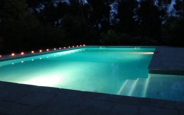 La Bastide De L'aube Chambre d hôtes
