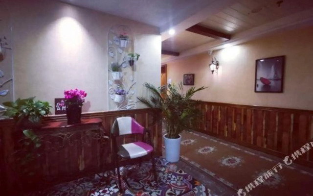 Q+ Veyas Garden Hotel