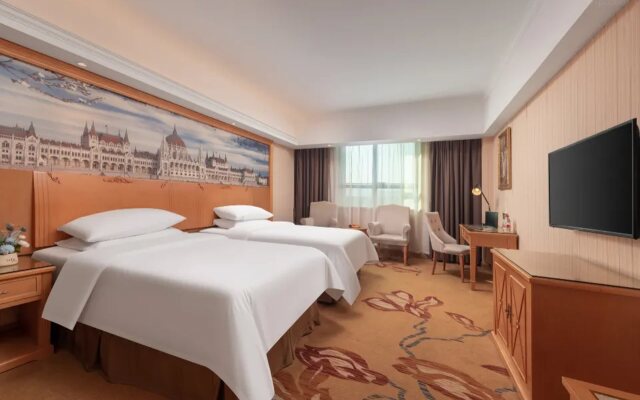 Vienna Hotel Guangzhou Huadu Sunac Wanda Furong