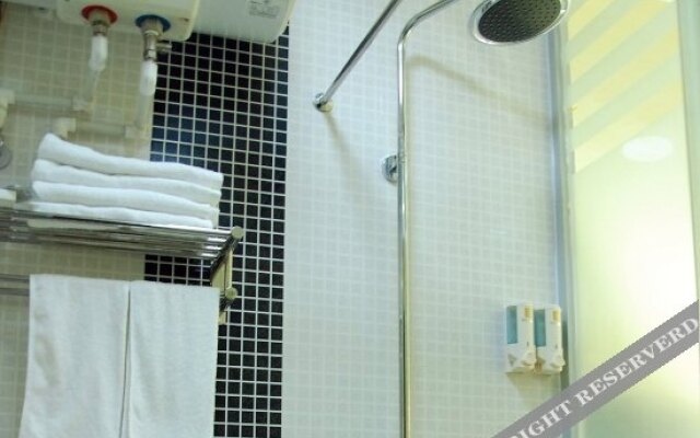 Xinzhongxin Business Hotel