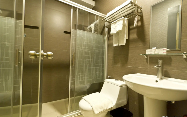 Eloisa Royal Suites