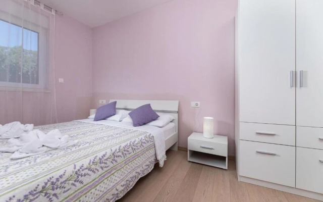 Marina - 60 Meters to the Beach - A1
