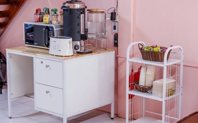 Baan Mee Suk Ayutthaya - Hostel