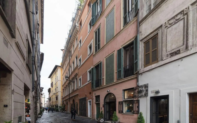 Unique Opportunity To Live in a Renaissance Palace - Ac/Wi-Fi