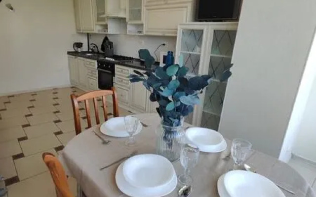 365 ключей на улице Ново-Садовая, д.42