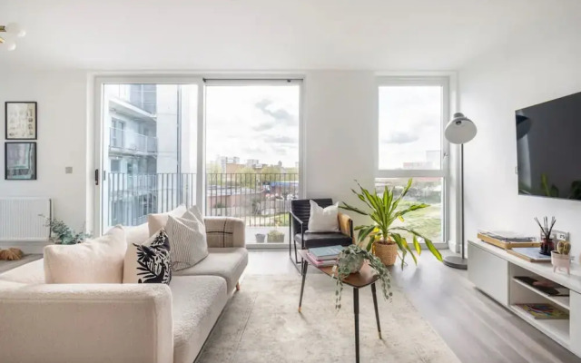 Stylish London Flat - Private Terrace - City View